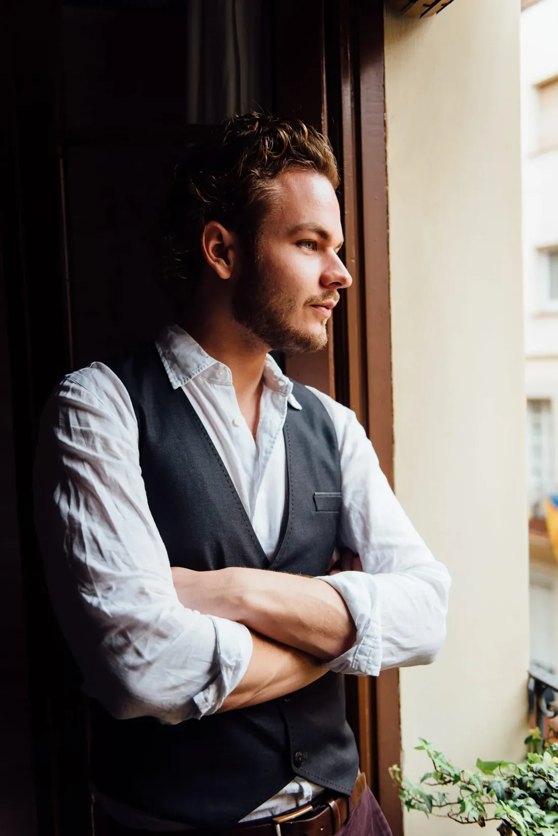 Nicolas Matt am Fenster